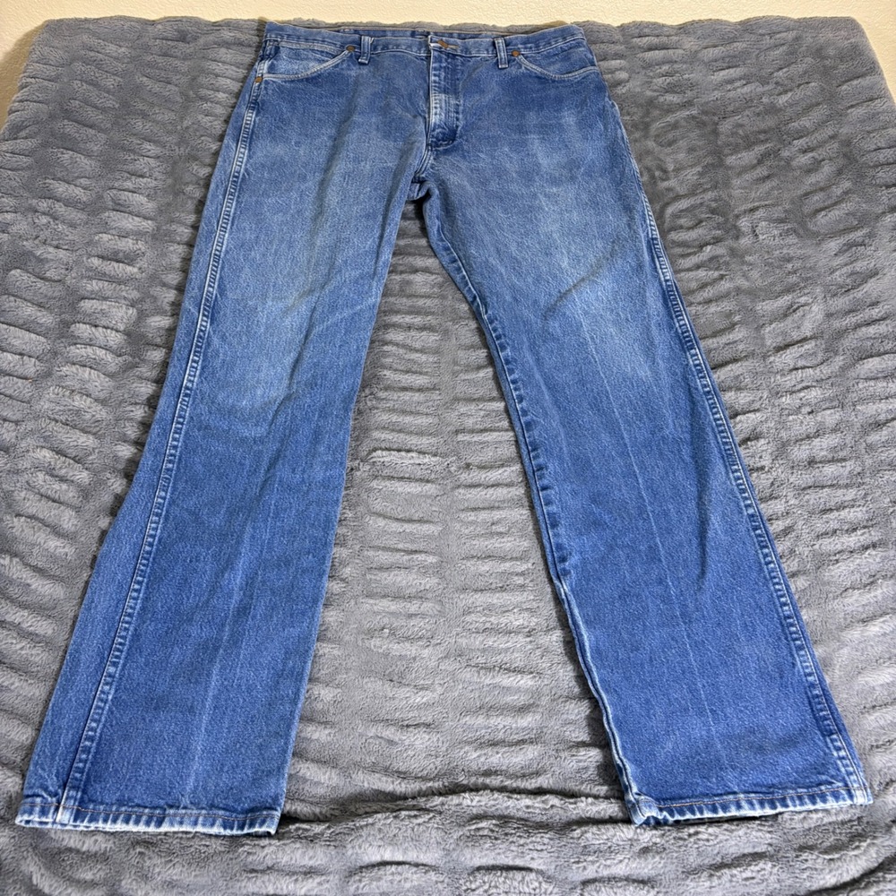 Wrangler 13MWZPW Mens Cowboy Cut Original Fit Jeans 38x34 Medium Wash Blue